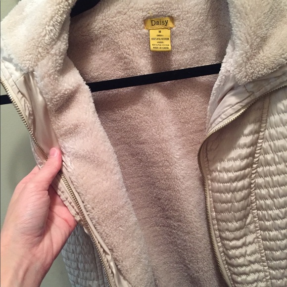 Vest - Picture 2 of 3